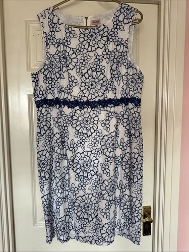Lovely phase eight dress - lovely,